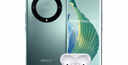 Honor Magic5 Lite ja avajaistarjouksena kaupan päälle saatavat Earbuds 2 Lite -kuulokkeet.