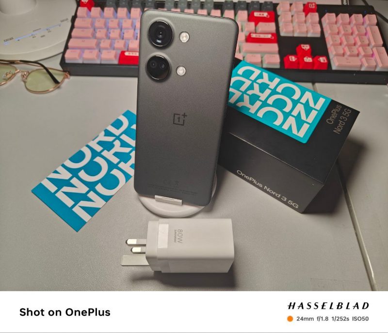 OnePlus Nord 3 takaa. Kuva: MIgmXyysd / Twitter.