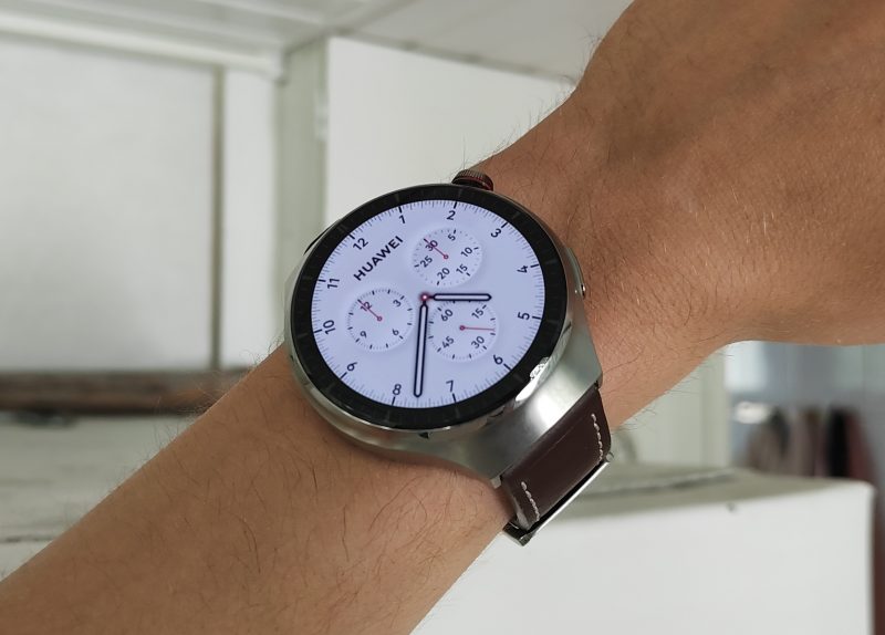 Huawei Watch 4 Pro on entistä älykkäämpi Huawei-kello.