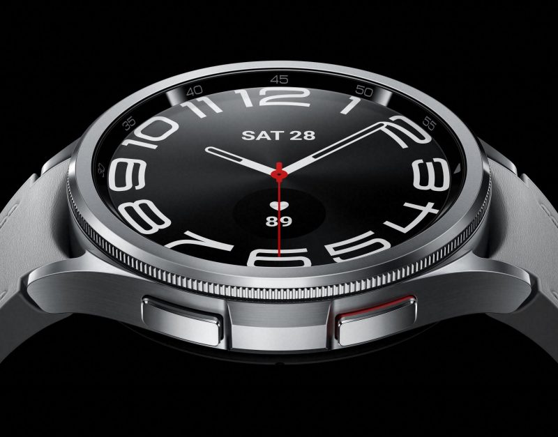 Galaxy Watch6 Classicissa on pyöritettävä reunus.
