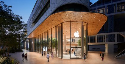 Applen huhtikuussa 2023 Intian Mumbaissa avaama maan ensimmäinen Apple Store.