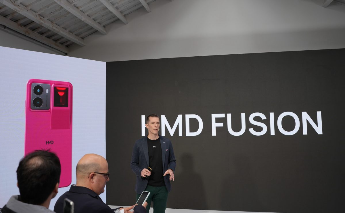 HMD Fusion mahdollistaa lisätoiminnot vaihdettavilla kuorilla. Kuva: Eero Salminen.