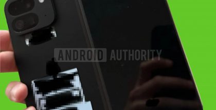Google Pixel Fold 2:n prototyyppi Android Authorityn jakamassa kuvassa.