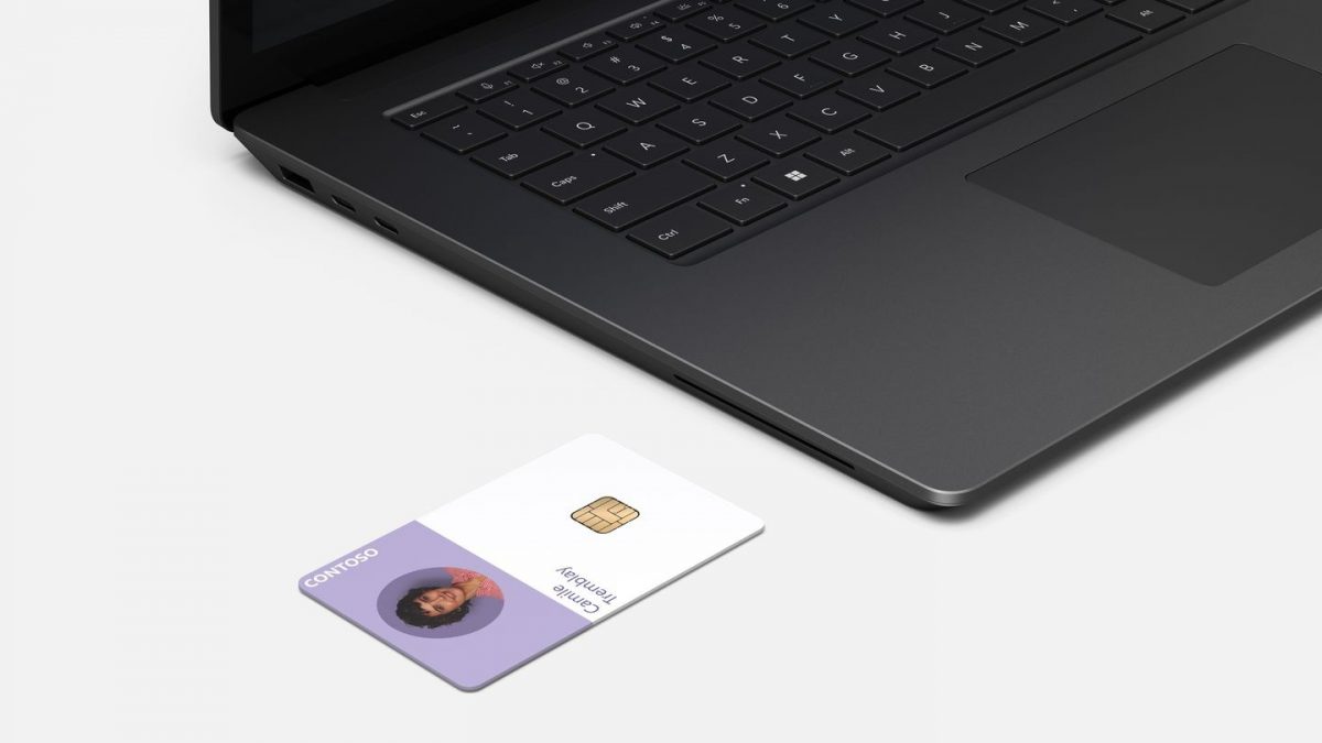 Microsoft Surface Laptop 6 for Business on valinnaisesti saatavilla kortinlukijalla.