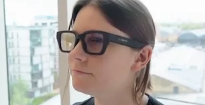 Googlen lisätyn todellisuuden lasit esillä Google I/O -tilaisuudessa julkaistulla videolla.