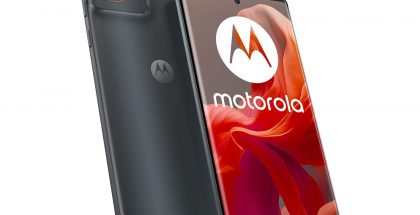 Motorola Moto G85 tummanharmaana. Kuva: Evan Blass / X.