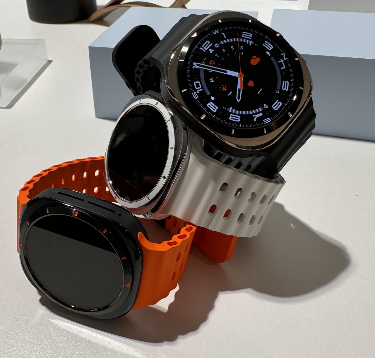 Galaxy Watch Ultra on hyvä laajennus Samsungin älykellovalikoimaan.