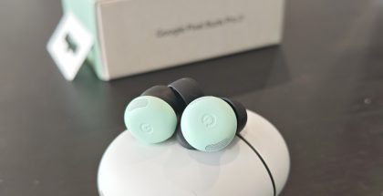 Pyöreissä Google Pixel Buds Pro 2 -kuulokkeissa ei ole tuoteryhmälle tyypillistä vartta.