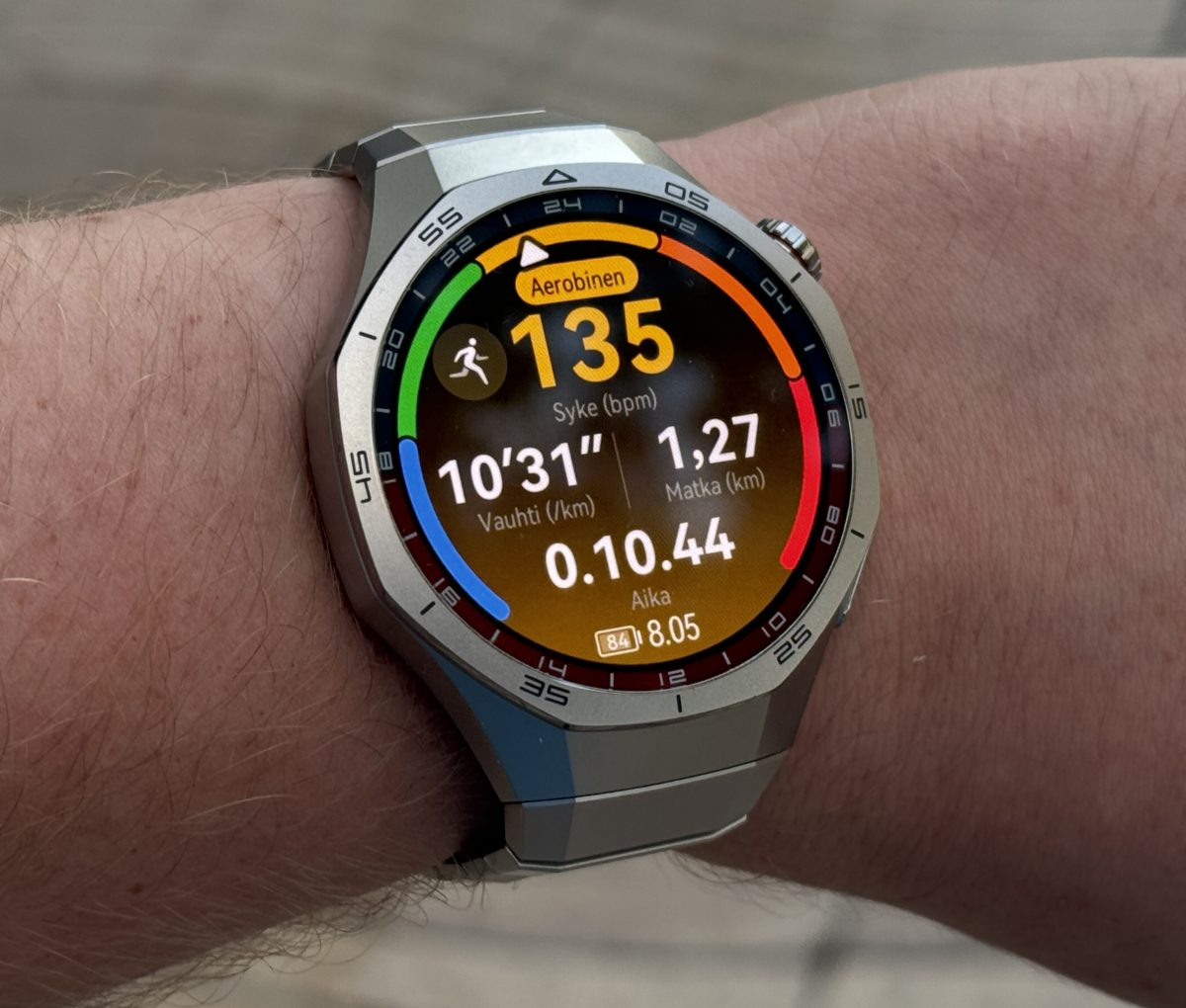 Huawei Watch GT 5 Pron harjoitusnäkymä juoksussa.