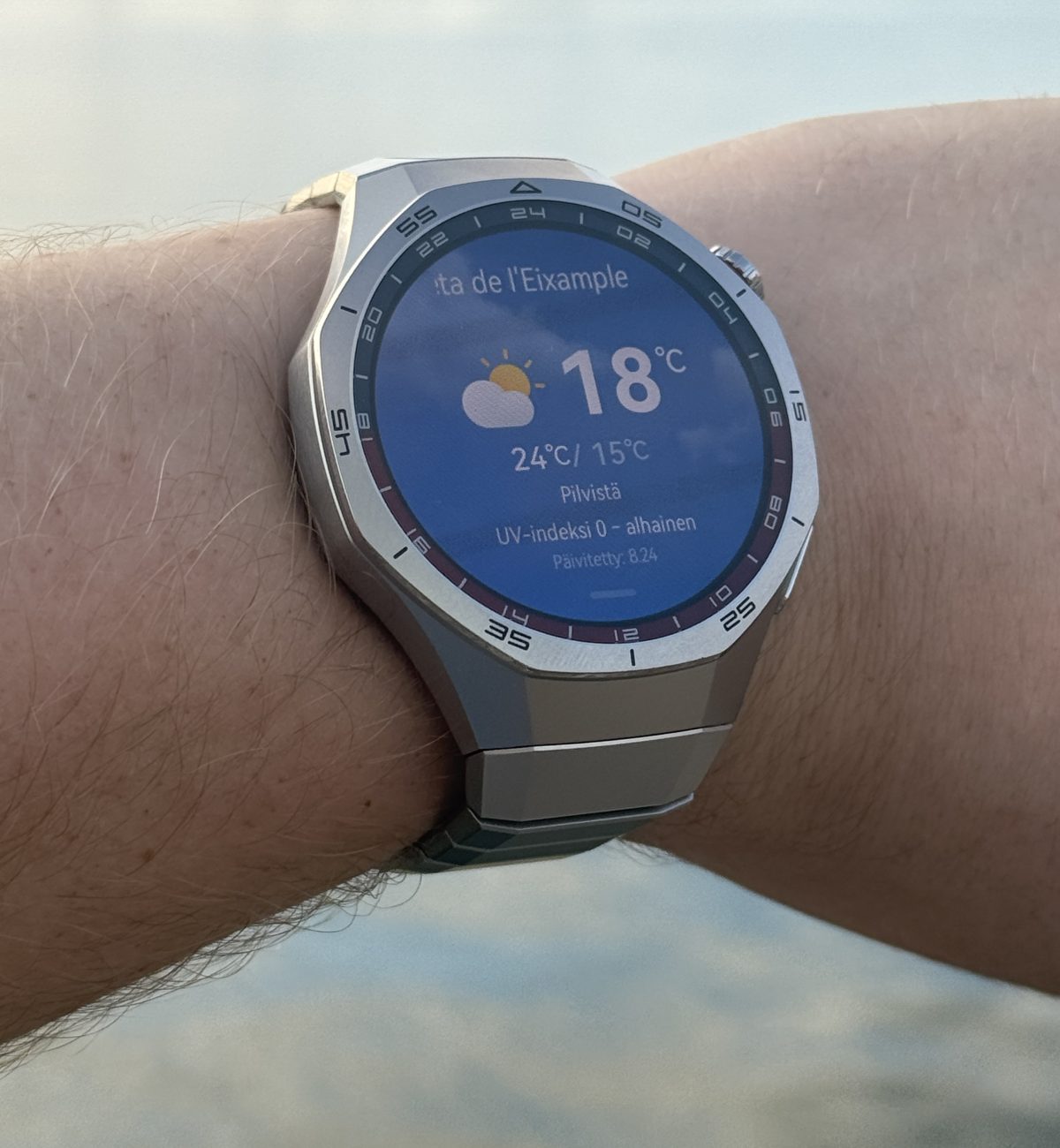 Sää-sovellus Huawei Watch GT 5 Prossa.