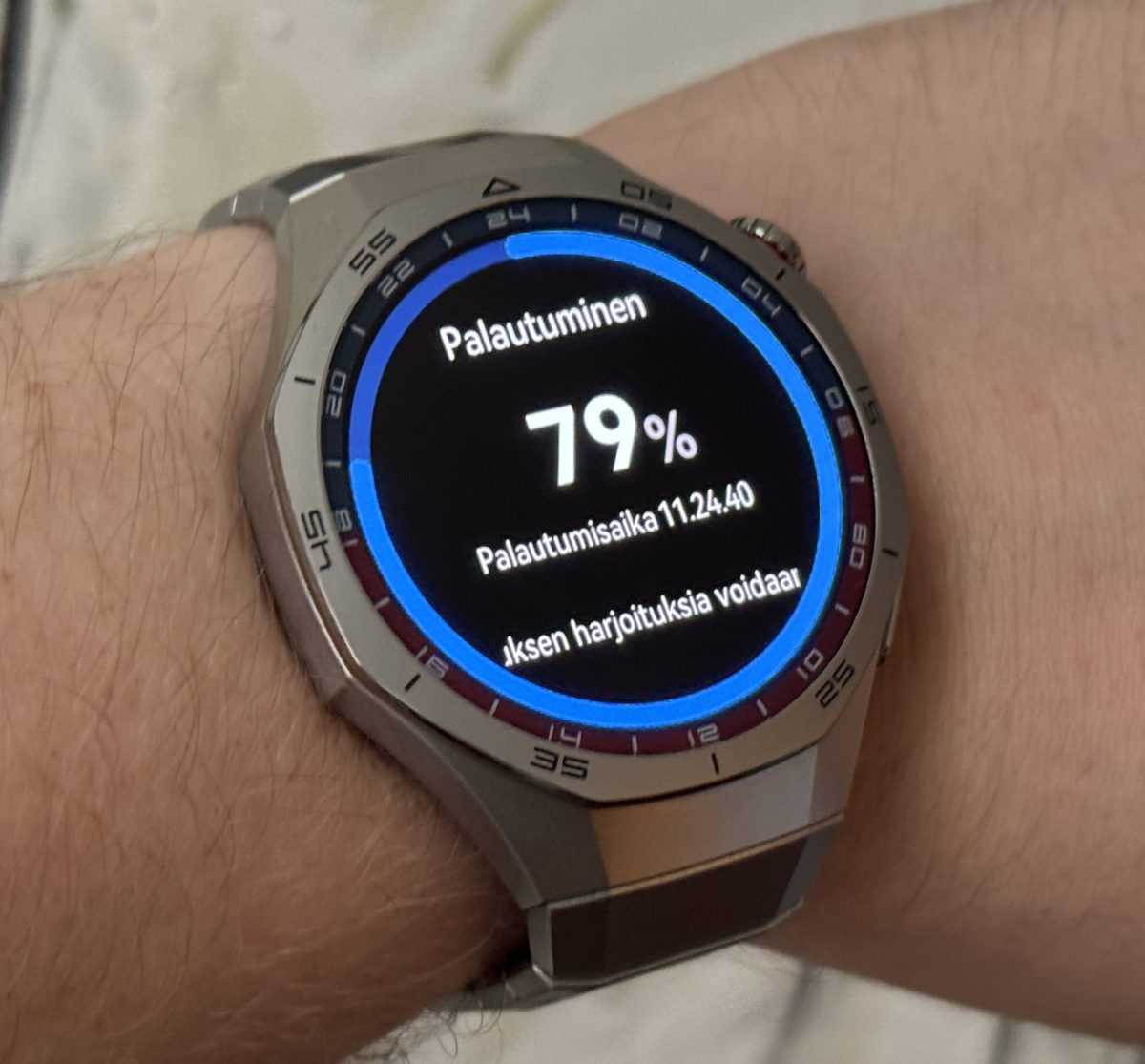 Huawei Watch GT 5 Pro ohjeistaa palautumisajasta.