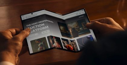 Huawei Mate XT sisältää kaksi saranaa, jotka mahdollistavat kolminkerroin taittumisen.