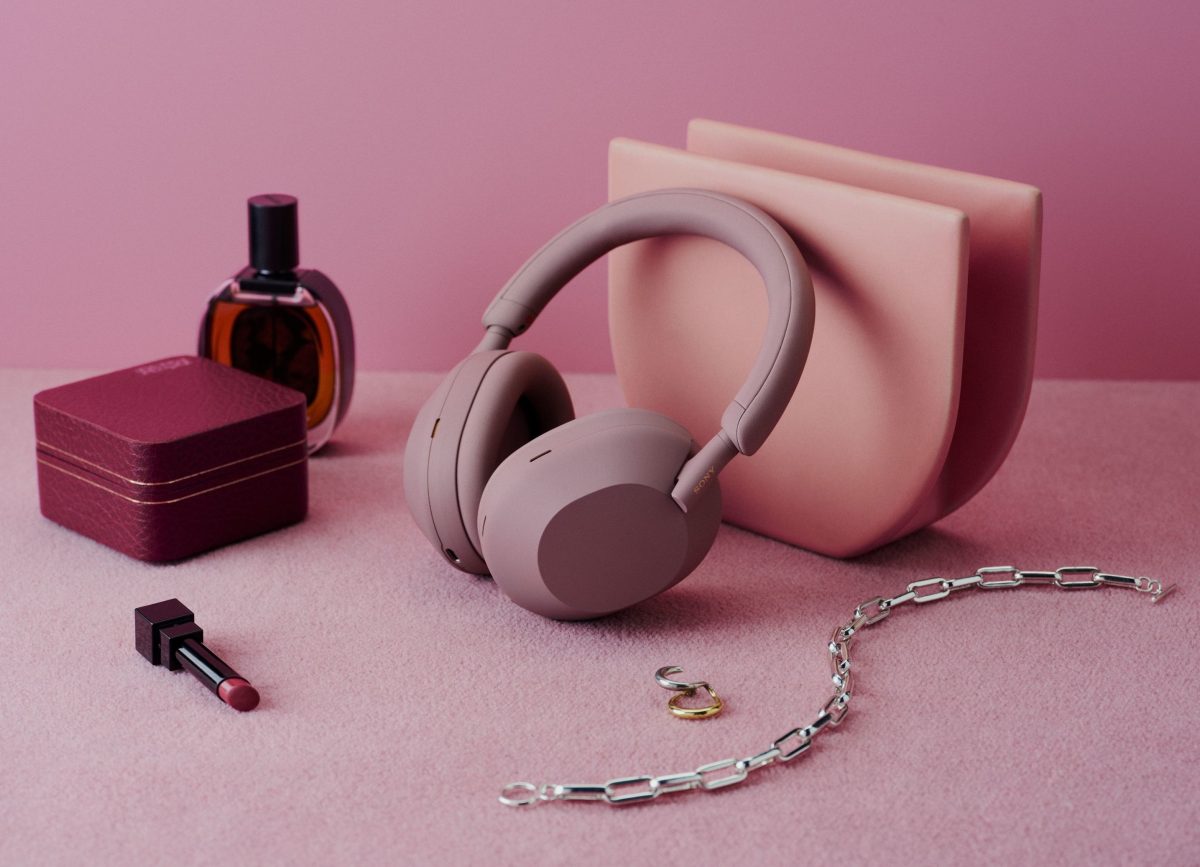 Sony WH-1000XM5, Smoky Pink.