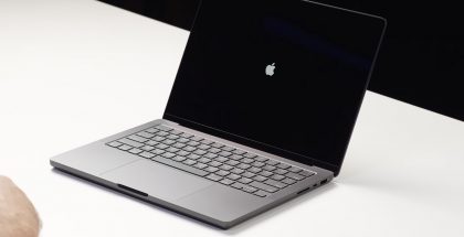 Väitetty M4 MacBook Pro esillä. Kuvankaappaus videolta.