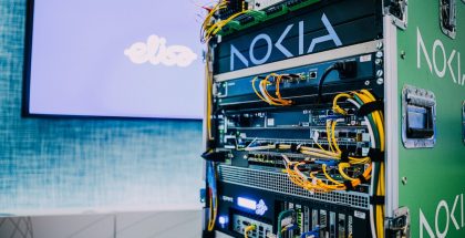 Elisa ja Nokia esittelivät tulevaisuuden kuituverkkoteknologiaa Helsingissä Elisan pääkonttorilla.