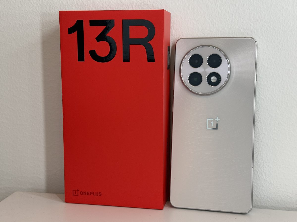 OnePlus 13R.