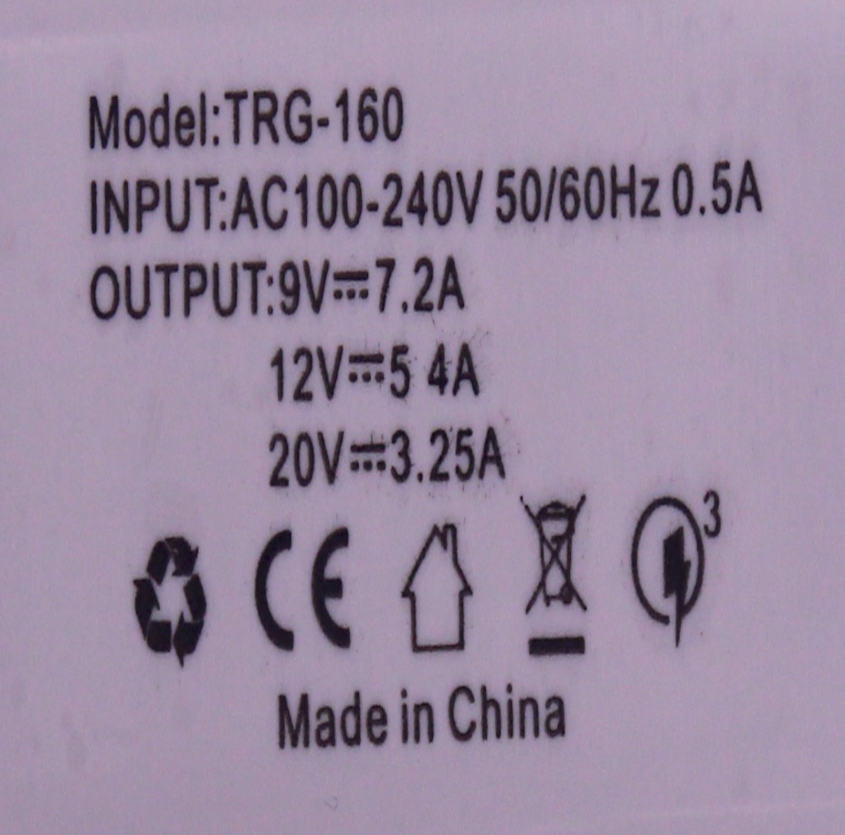 LVSun electronics 65 W GaN TRG-160 -laturin merkinnät. Kuva: Tukes.