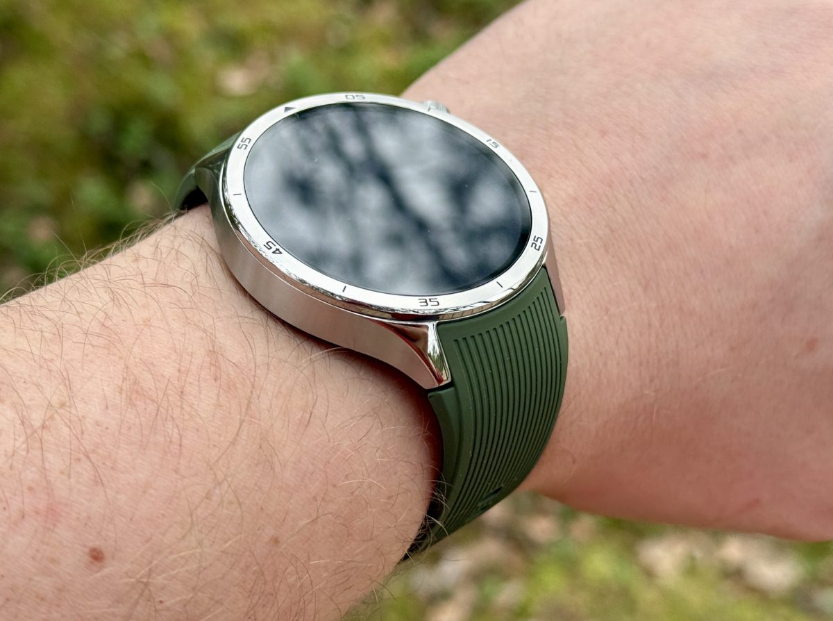 OnePlus Watch 3 on klassisen tyylikäs kello.