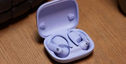 Powerbeats Pro 2 -kuulokkeet kotelossaan.