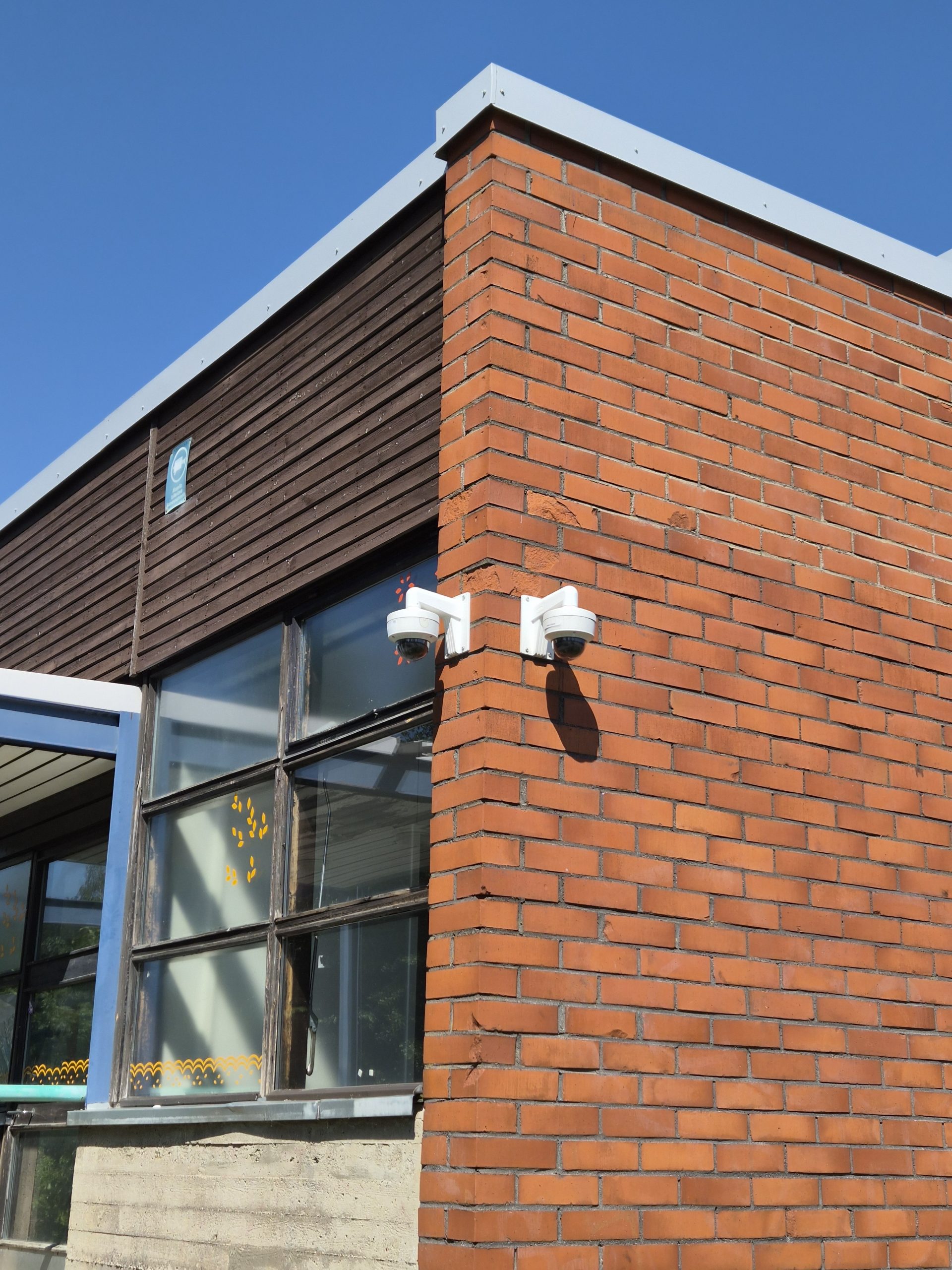 Pääkamera, 2x digitaalinen zoom.