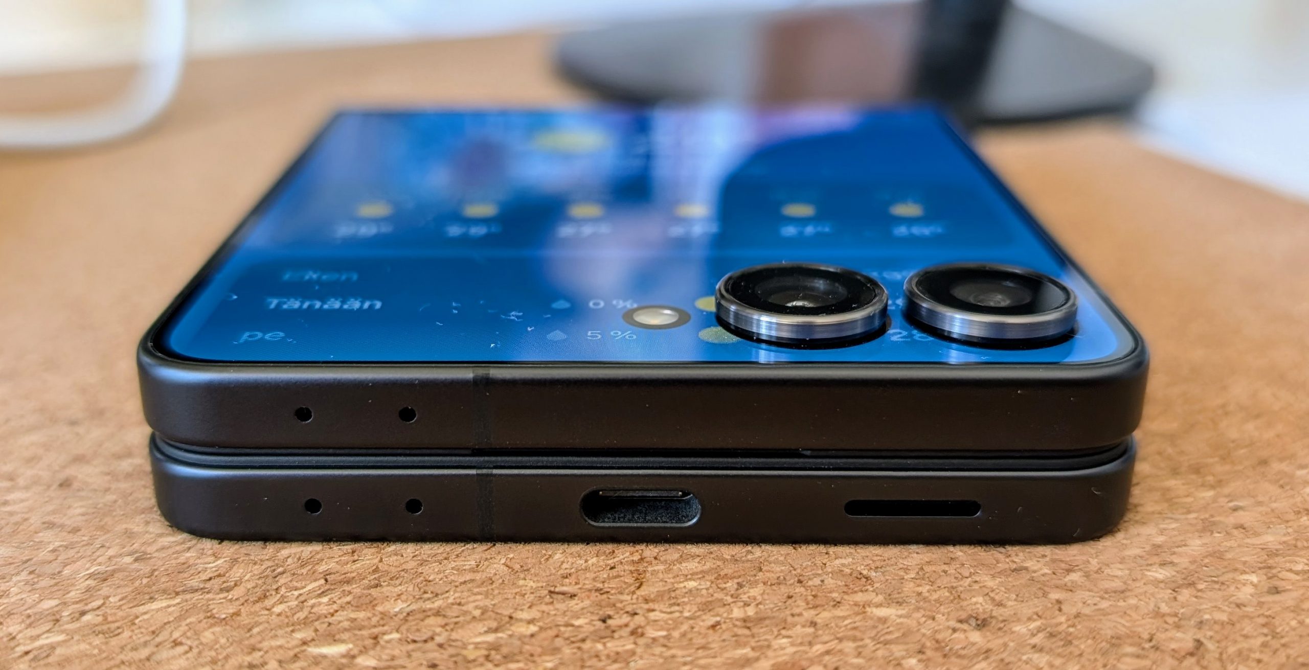 Rakenne on hitusen aiempaa ohuempi.