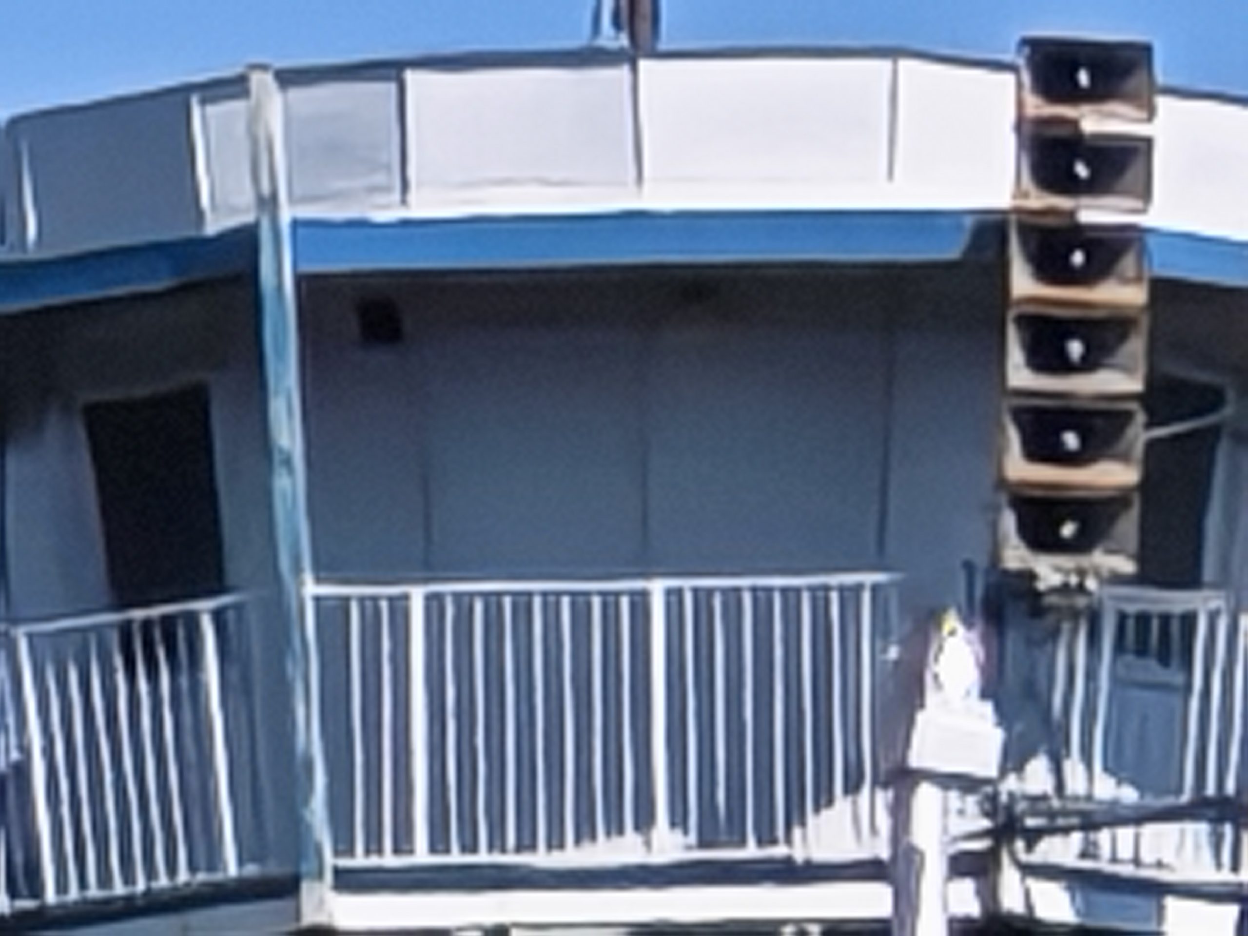 Telekamera, 100x digitaalinen zoom.