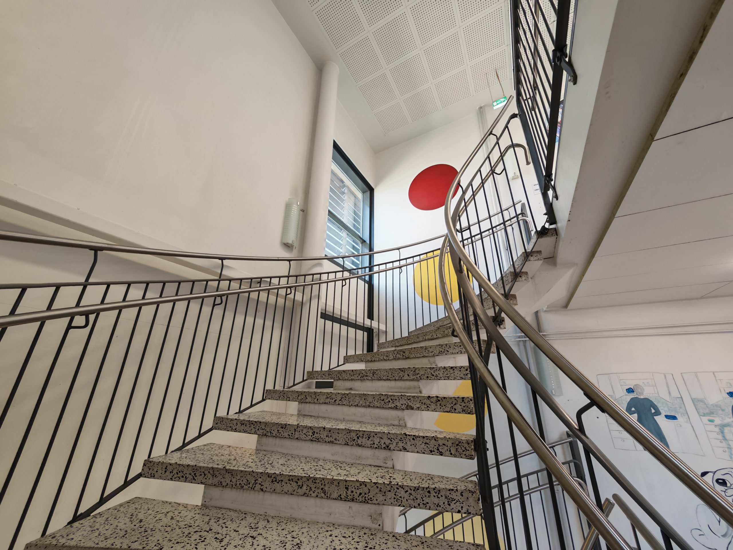 Ultralaajakulmakamera.