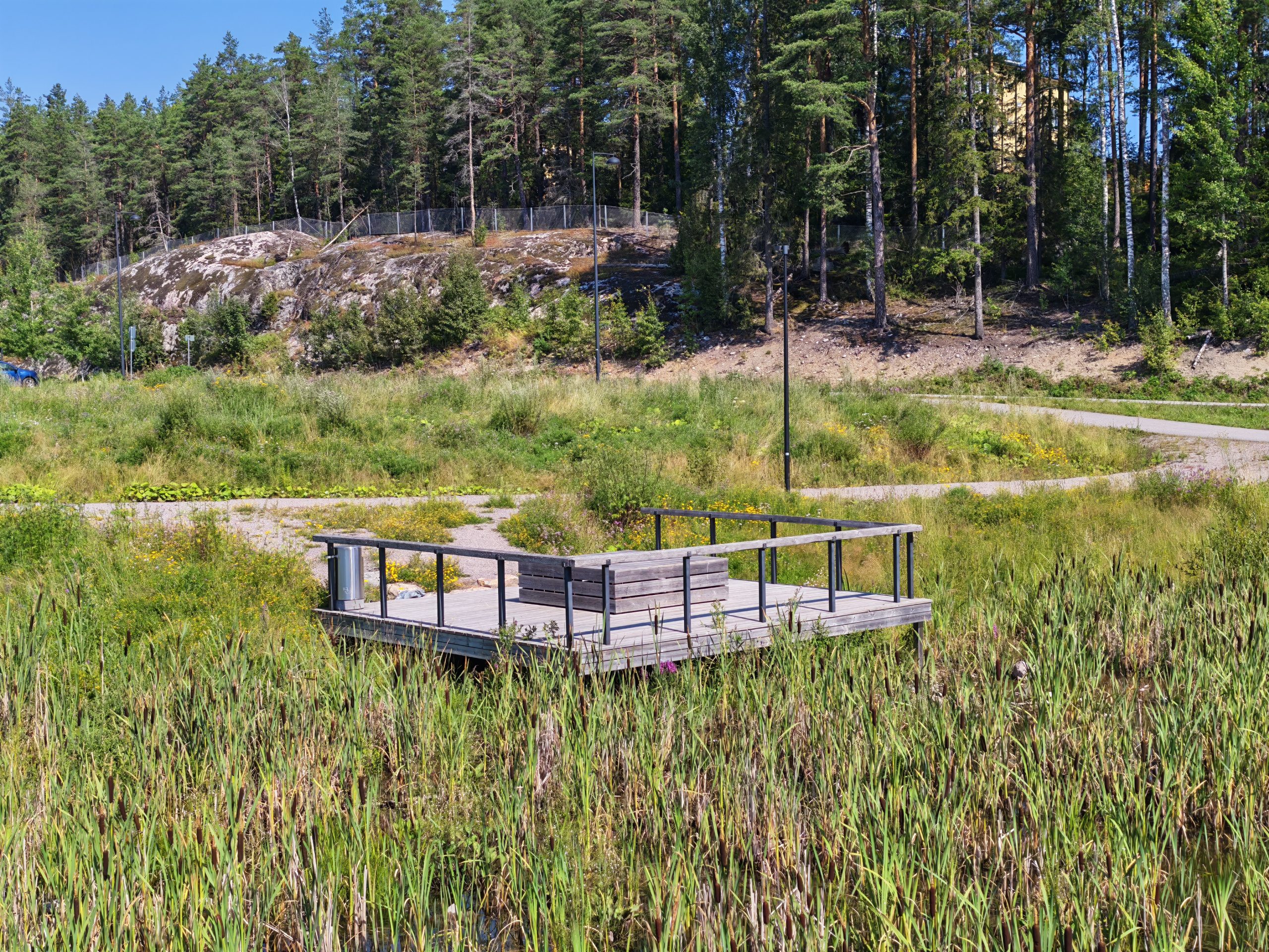 Telekamera, 3x optinen zoom.