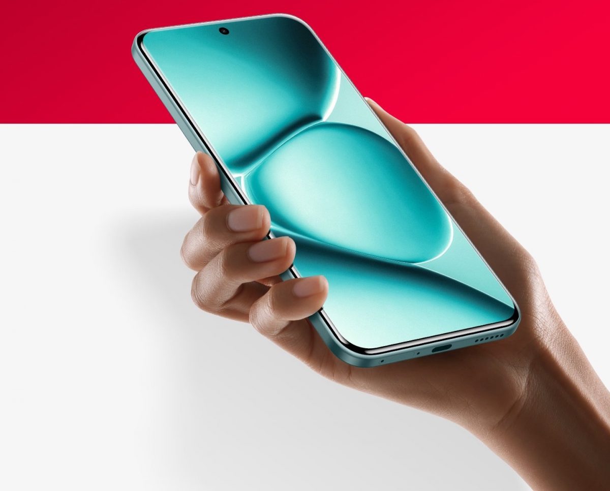 Redmi Note 15 Pro+ edestä.