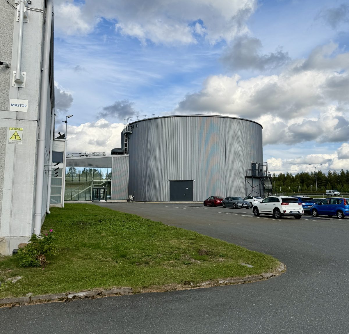 Nokia on jatkanut investointeja myös erillään uudesta kampuksesta sijaitseviin OTAVA-laboratorioihin. Tämän lieriön sisälle kätkeytyy salainen testikammio.