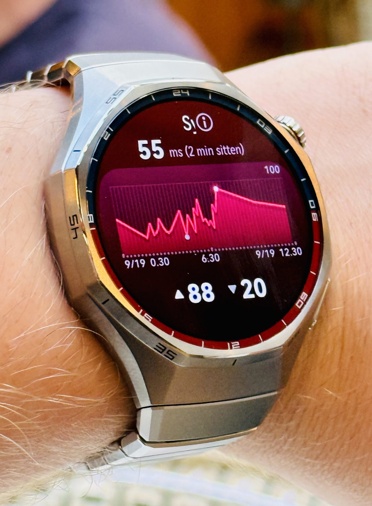 Huawei Watch GT 6 Pro mittaa sykevälivaihtelua.