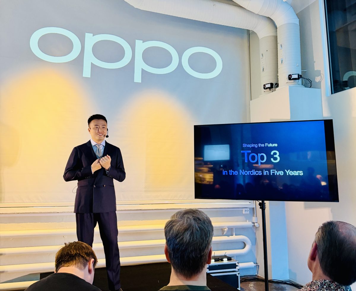 Oppon tavoitteena on nousta TOP3-joukkoon Pohjoismaiden markkinoilla. Kuvassa Pohjoismaiden toimitusjohtaja Jeremy Geng lanseeraustilaisuudessa Helsingissä 2. lokakuuta.