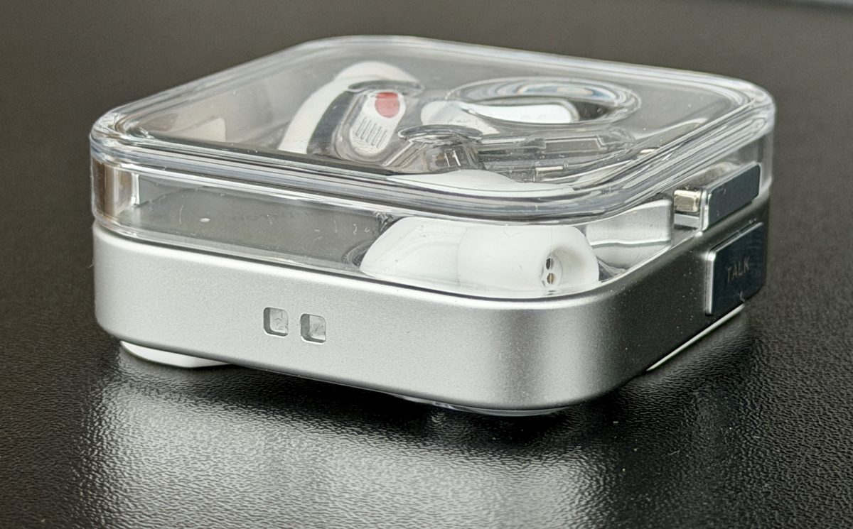 Nothing Ear (3) -kotelo sisältää nyt myös paikan kantohihnalle.