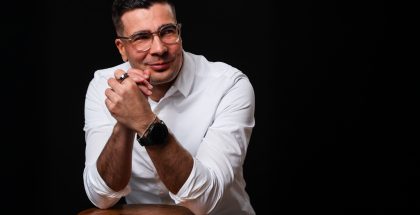 OnePlussan Suomen maajohtaja Elias Salmi.