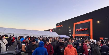 Powerin avajaiset keräsivät runsaasti asiakkaita Raisiossa.