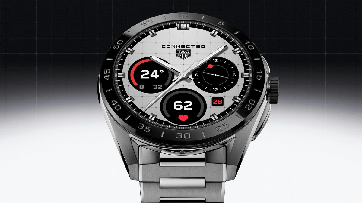 Kuvassa TAG Heuer Connected Calibre E5.