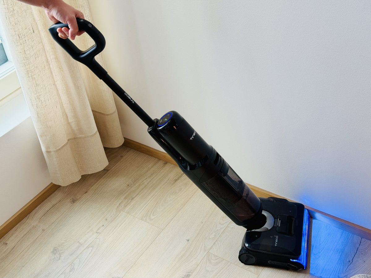 S7 Stretch Steam Plus on varustettu vetävillä pyörillä, mikä tekee käsittelystä ketterää.