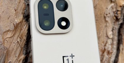 OnePlus 15:ssä on kolme 50 megapikselin takakameraa.