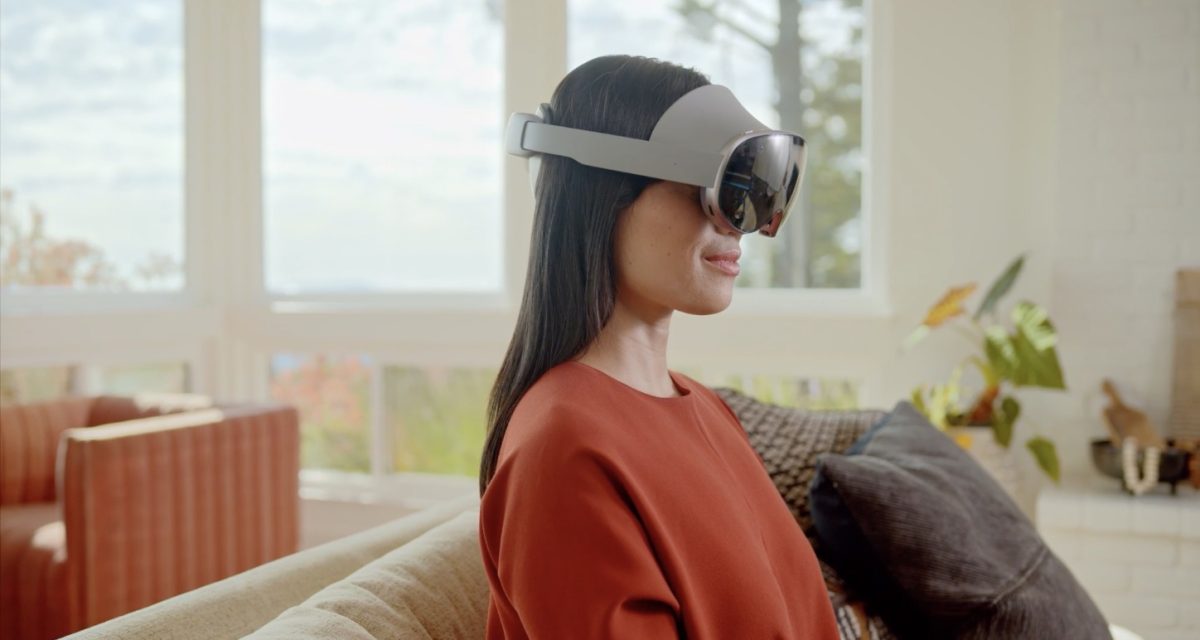 Android XR -laite Samsung Galaxy XR käytössä.