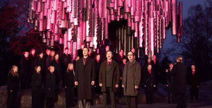 DNA järjesti KAJ:n yllättävän esiintymisen Sibelius-monumentilla.