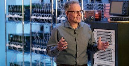 Kuvassa Johny Srouji vuonna 2020.