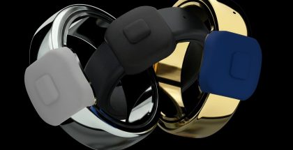 Pebble Index 01 eri värivaihtoehtoina.