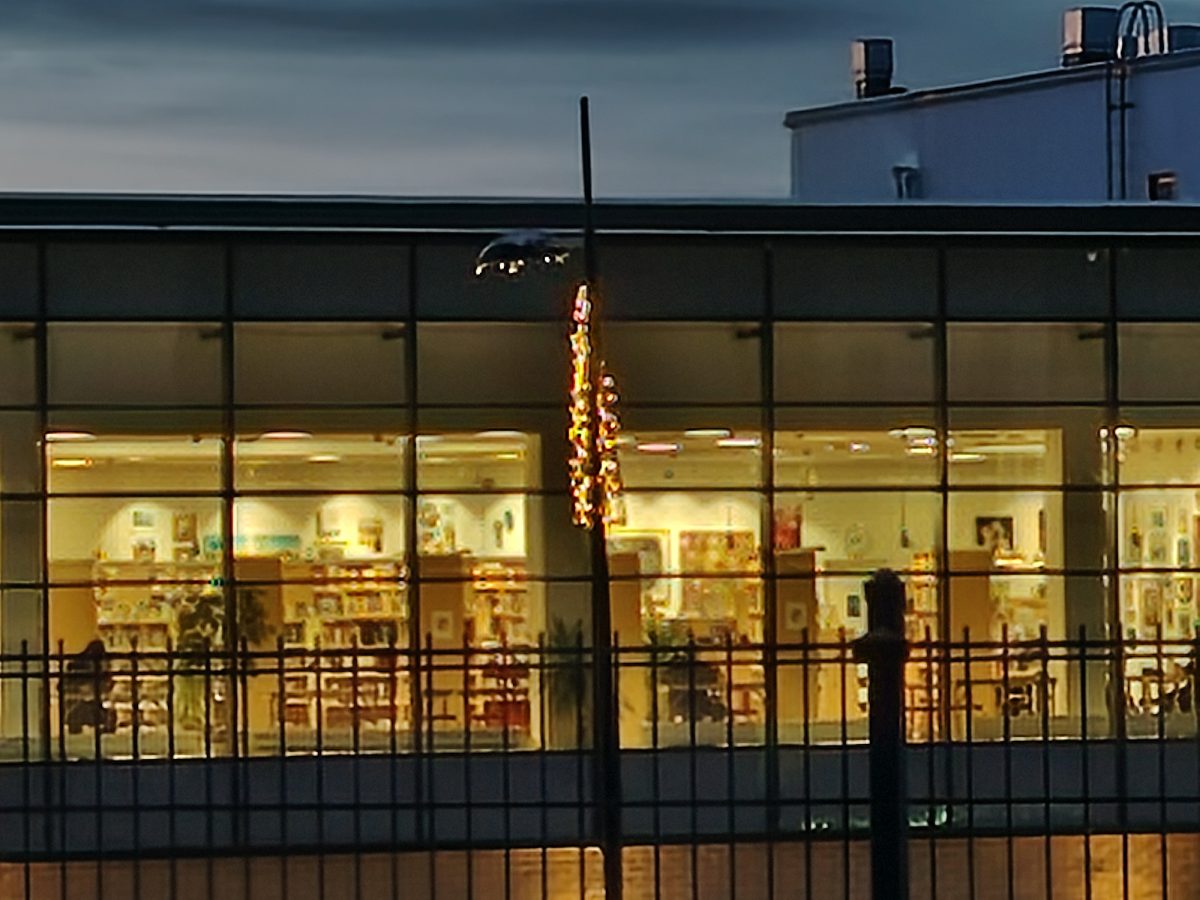 Pääkamera, 10x digitaalinen zoom.