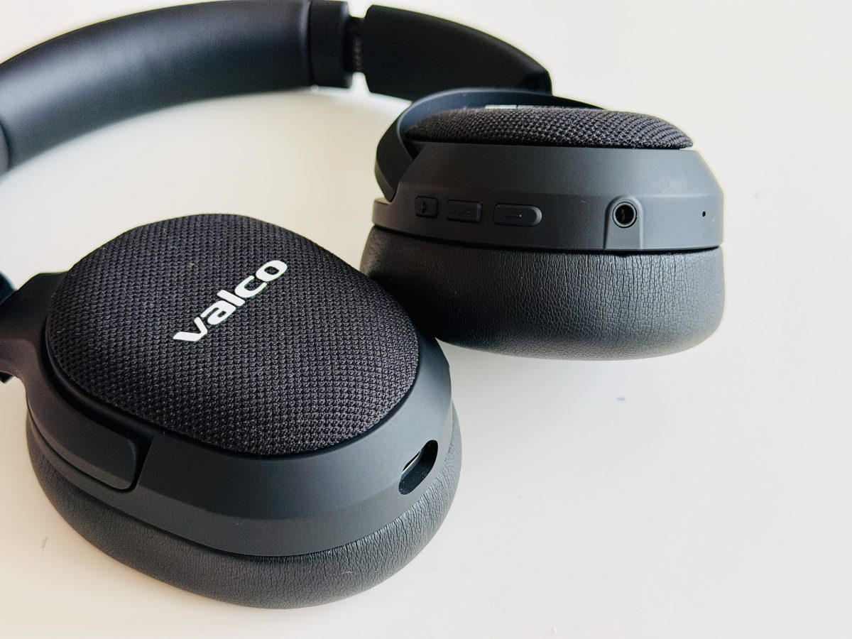 Valco VMK25.2 -kuulokkeet ovat varustettu fyysisillä painikkeilla.