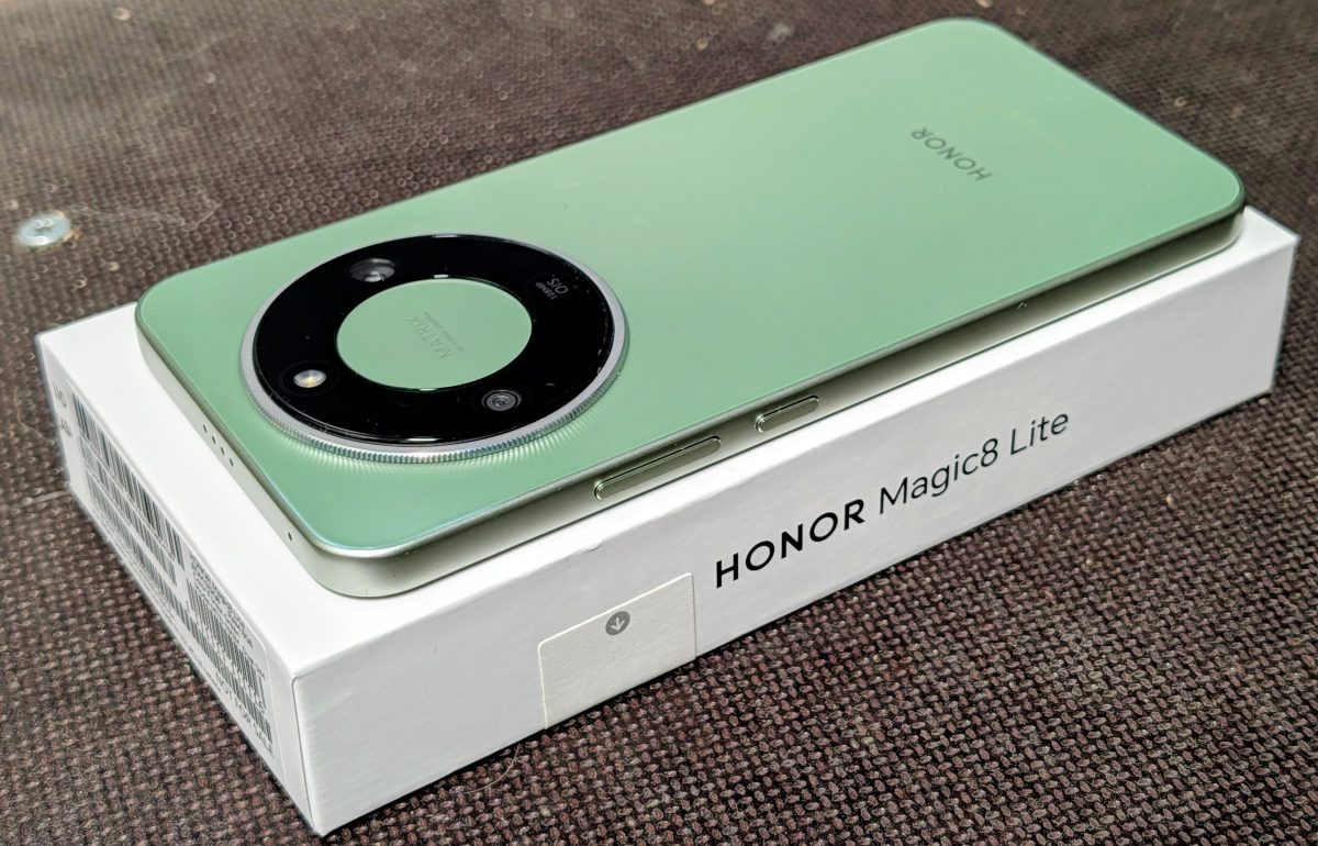 Honor Magic8 Lite.