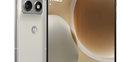 Motorola Razr Fold, Pantone Lily White.