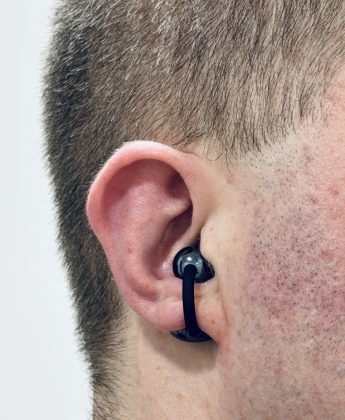 FreeClip 2 -kuulokkeita on mukava pitää korvissa pitkäänkin.