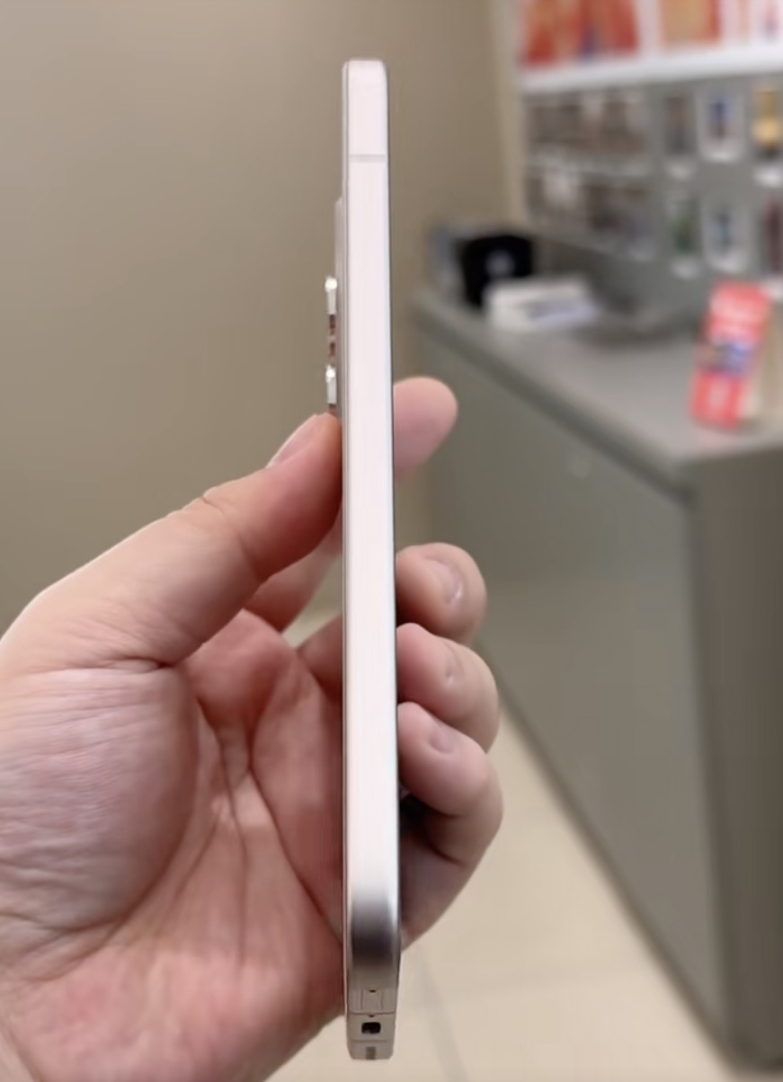 Honor 600 Lite sivulta TikTok-videolla.