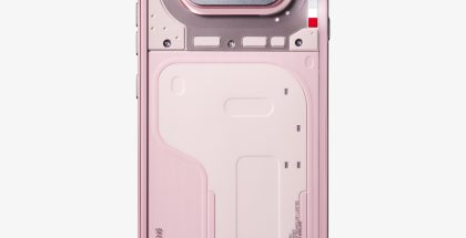 Nothing Phone (4a) pinkkinä värivaihtoehtona.