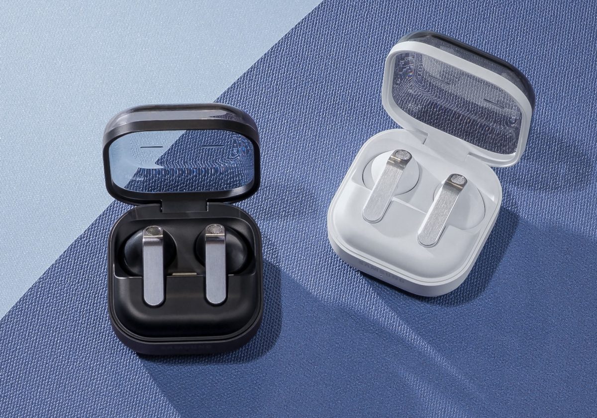 Samsung Galaxy Buds4 -sarja tulee saataville mustana ja valkoisena.